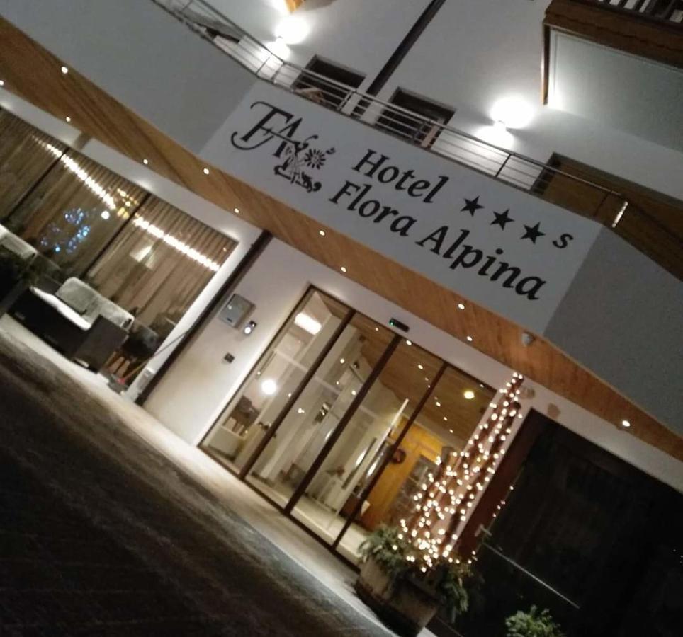 Hotel Flora Alpina Campitello di Fassa Exterior photo