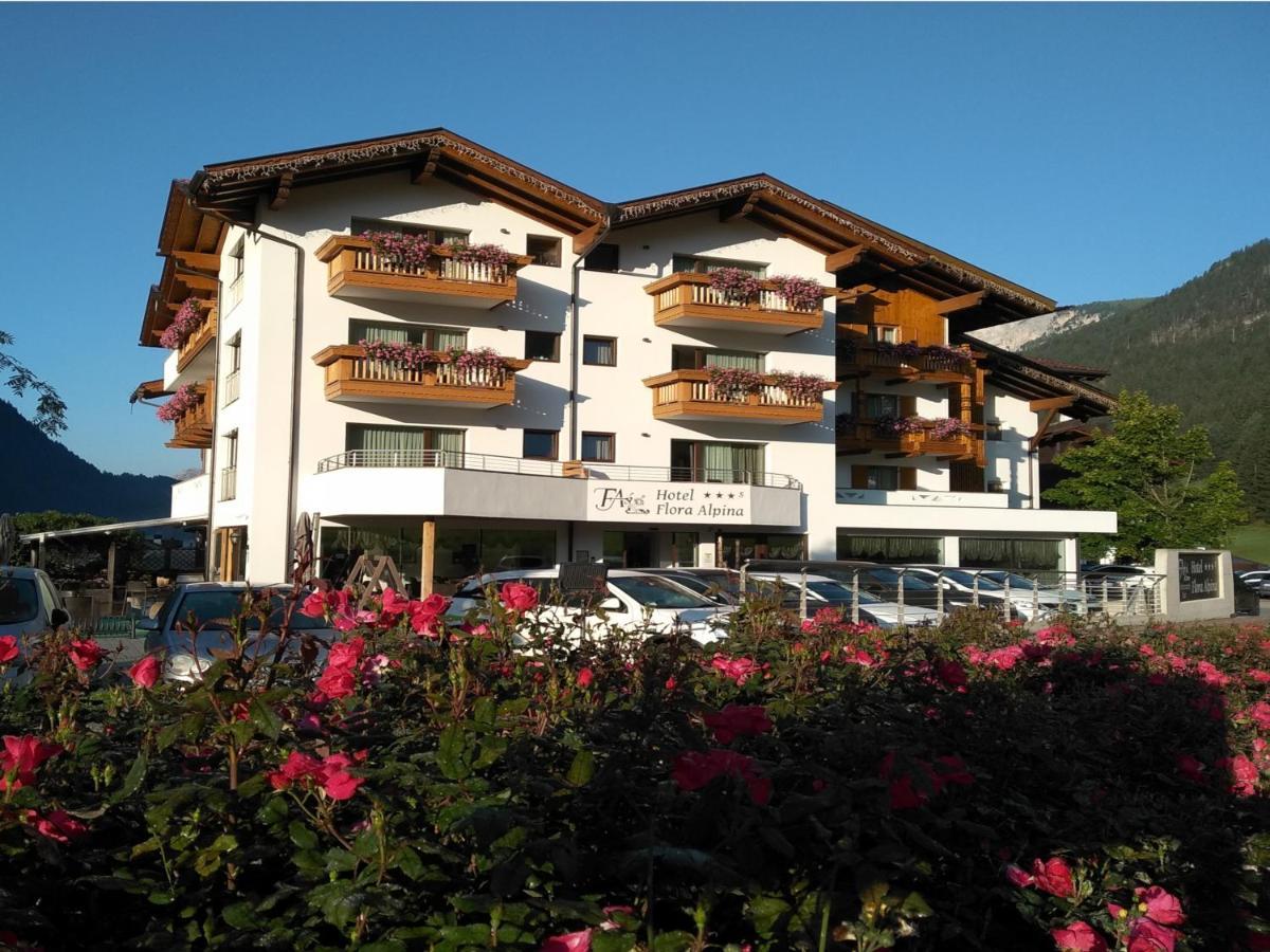 Hotel Flora Alpina Campitello di Fassa Exterior photo