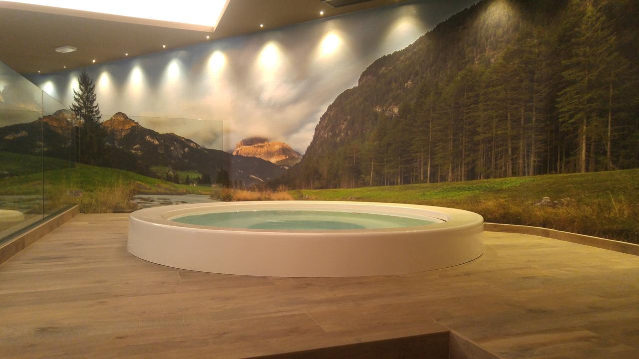 Hotel Flora Alpina Campitello di Fassa Exterior photo